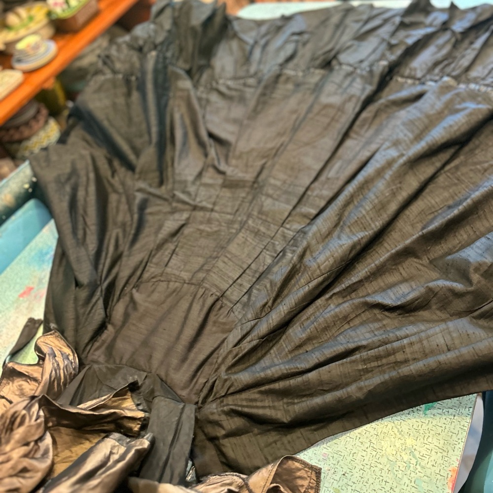 Victorian Vintage Bustle - Picture 7 of 11